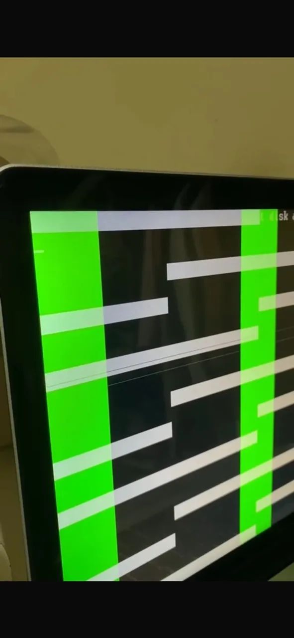 MACBOOK PRO PRA QUEM QUE ARRUMAR OU PARA PEÇA  - Foto 2