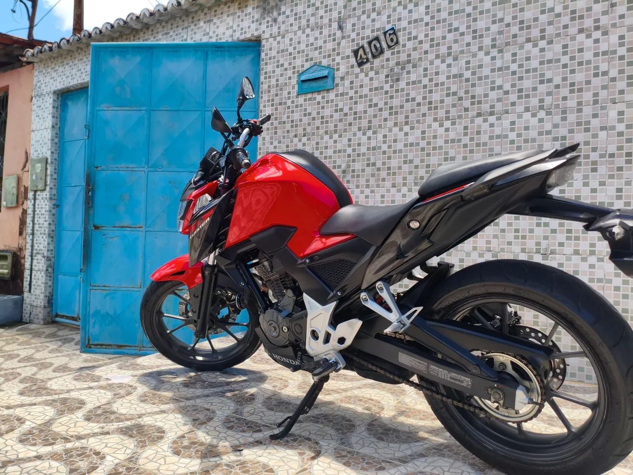 CB Twister 300f Vermelha  - Foto 4