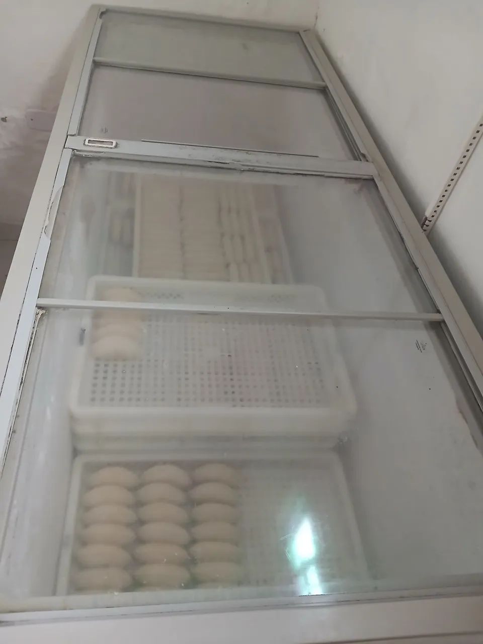 Vendo uma ilha e uma geladeira  - Foto 2