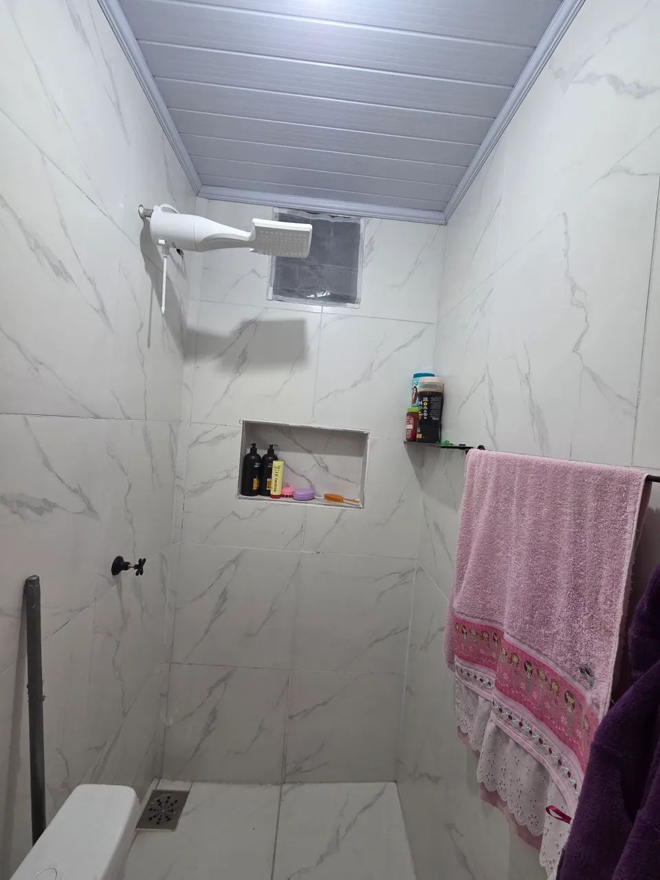 Pedreiro com acabamento porcelanato 