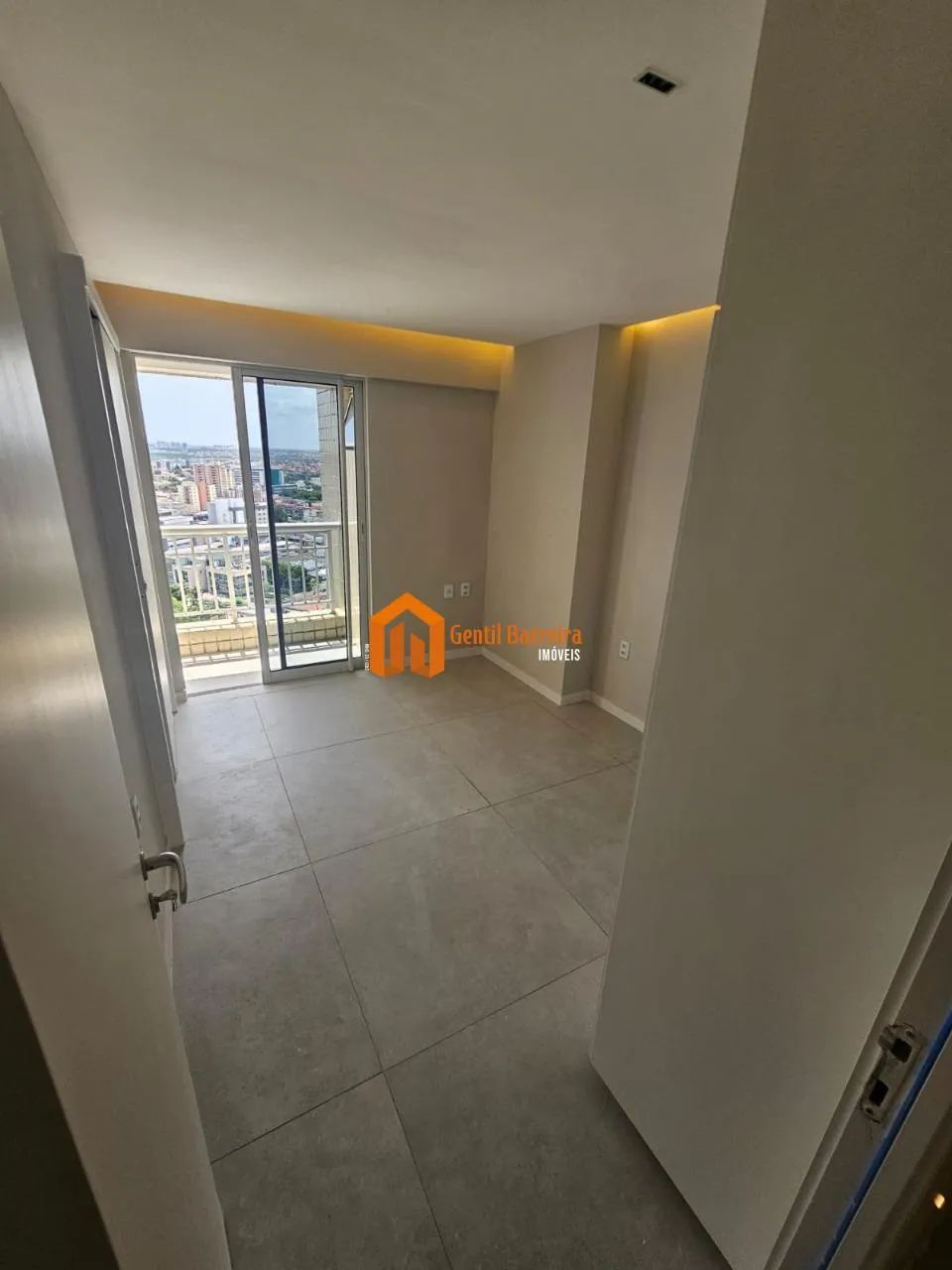 Sofisticação e Exclusividade em Frente à Igreja de Fátima - Foto 4