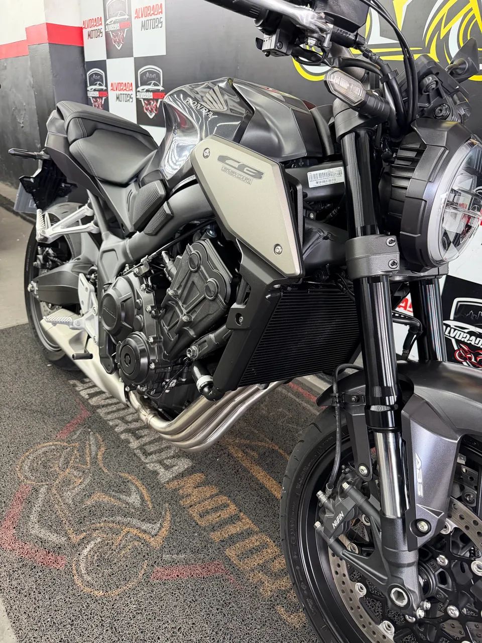 CB 650R 24/24  - Foto 3