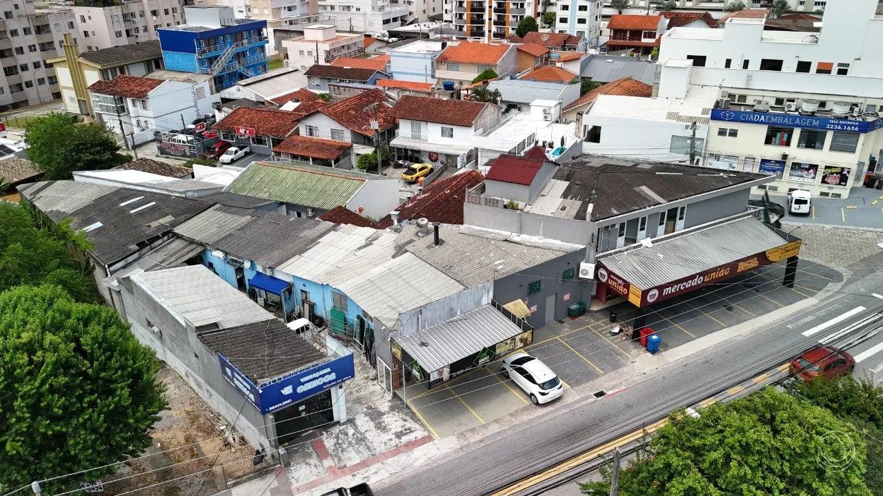 Terreno de 515m² na Trindade
