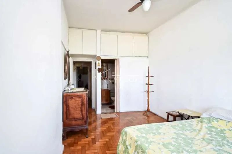 Apartamento : / Residencial / Glória