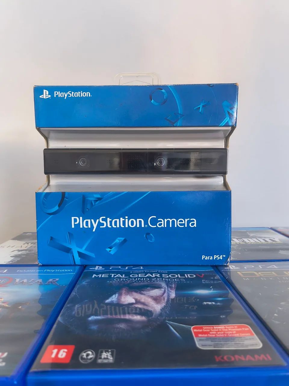 Playstation 4 Fat Branco 500gb com película Hori + 8 Jogos + Ps
