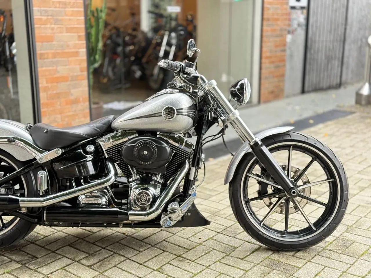 SOFTAIL BREAKOUT FXSB - Foto 3