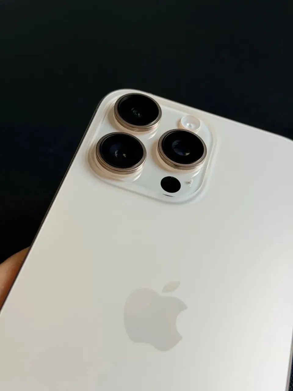 iPhone 16 Pro Max - Foto 2