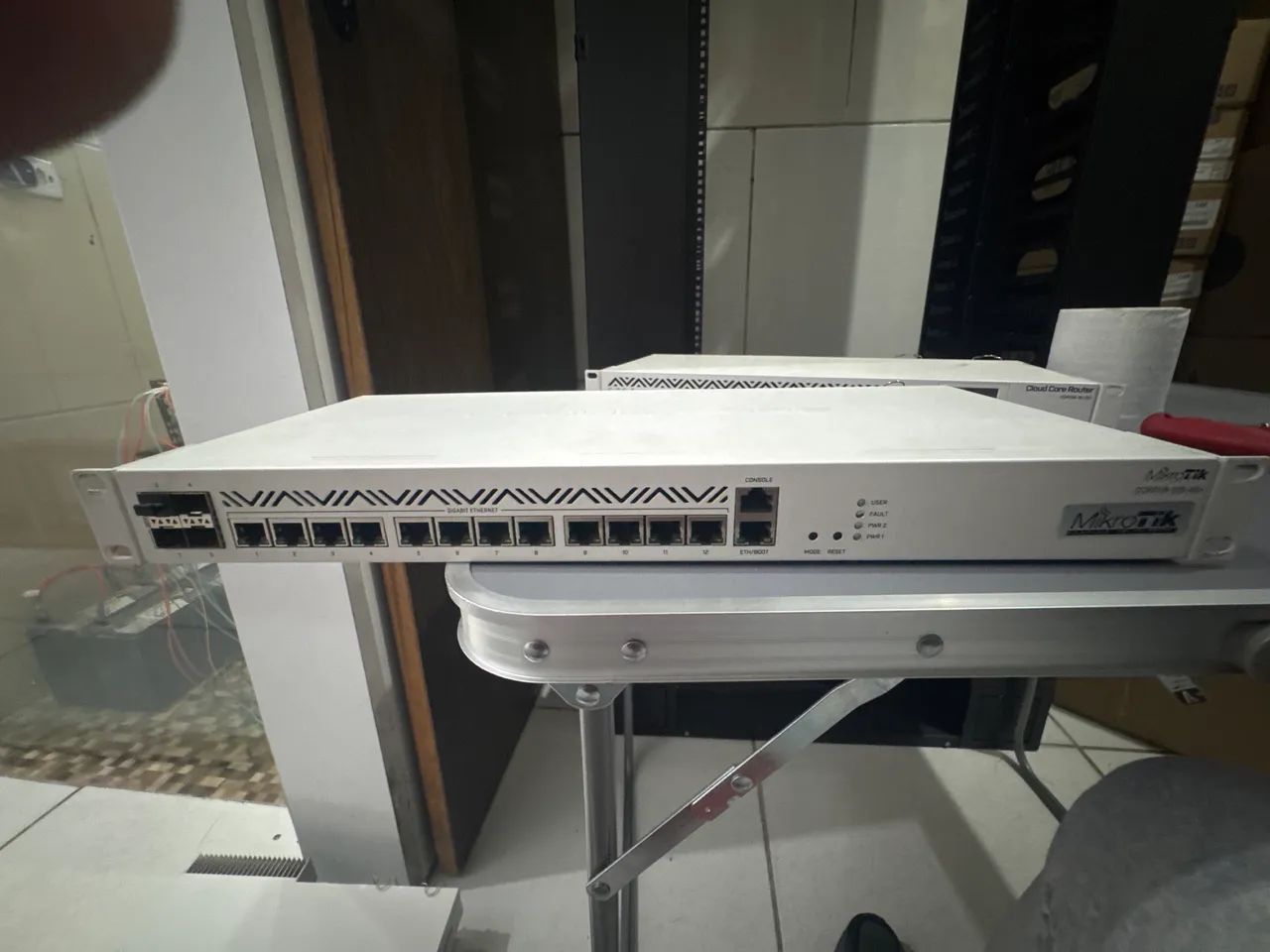 MikroTik CCR2116-12G-4S+ - Foto 2