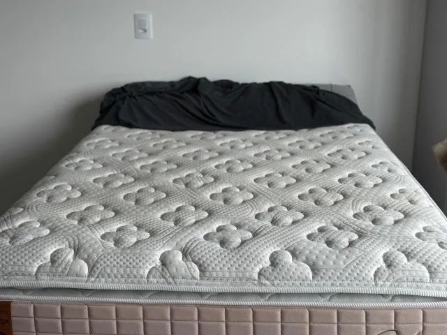 Cama de casal Safira com pillow top 