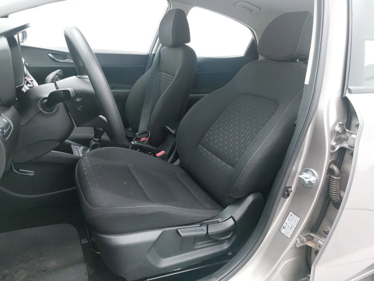 Hyundai HB20 Limited 1.0 Flex 12V Mec., foto 16 de 18