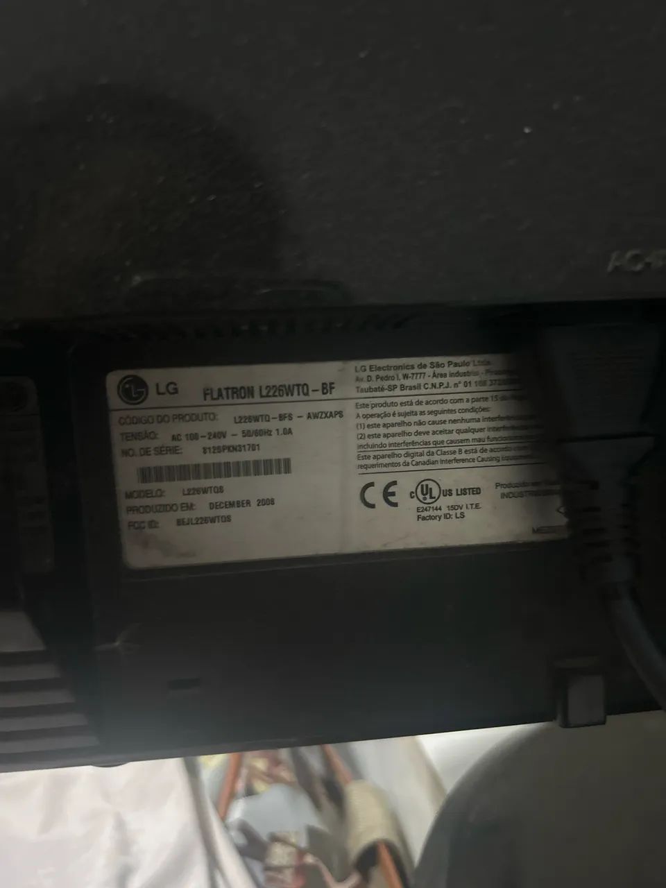 Monitor LG Flatron 22? L226WTQ - COM DEFEITO (para peças ou conserto)