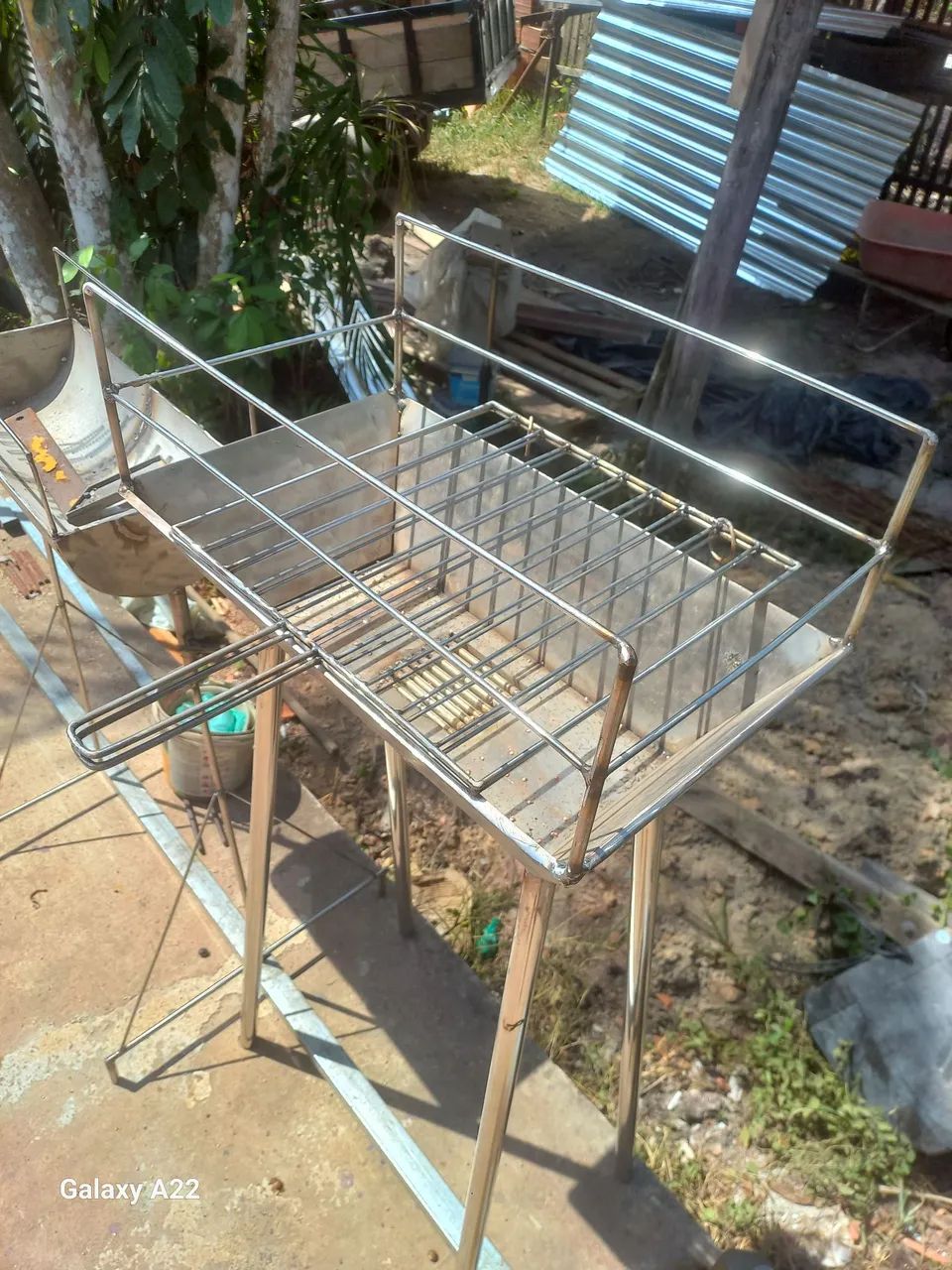 Churrasqueira e grelha de inox 
