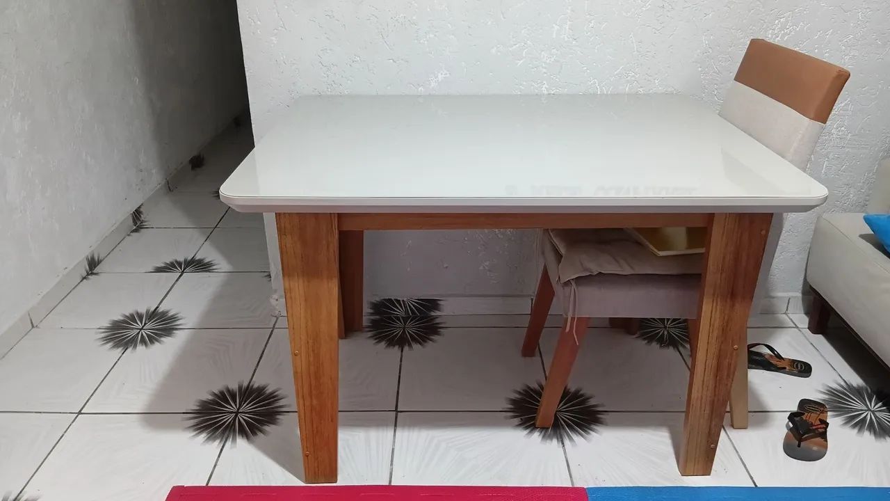 Mesa 4 cadeiras ótimo condições  - Foto 2