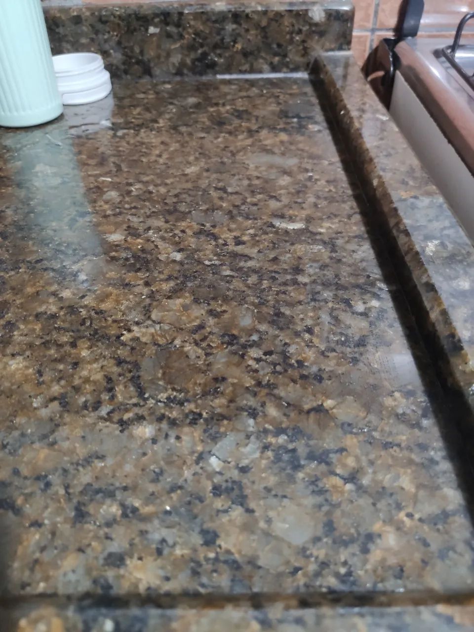 Vende-se peça de mármore cor marrom e preto (café cultural)