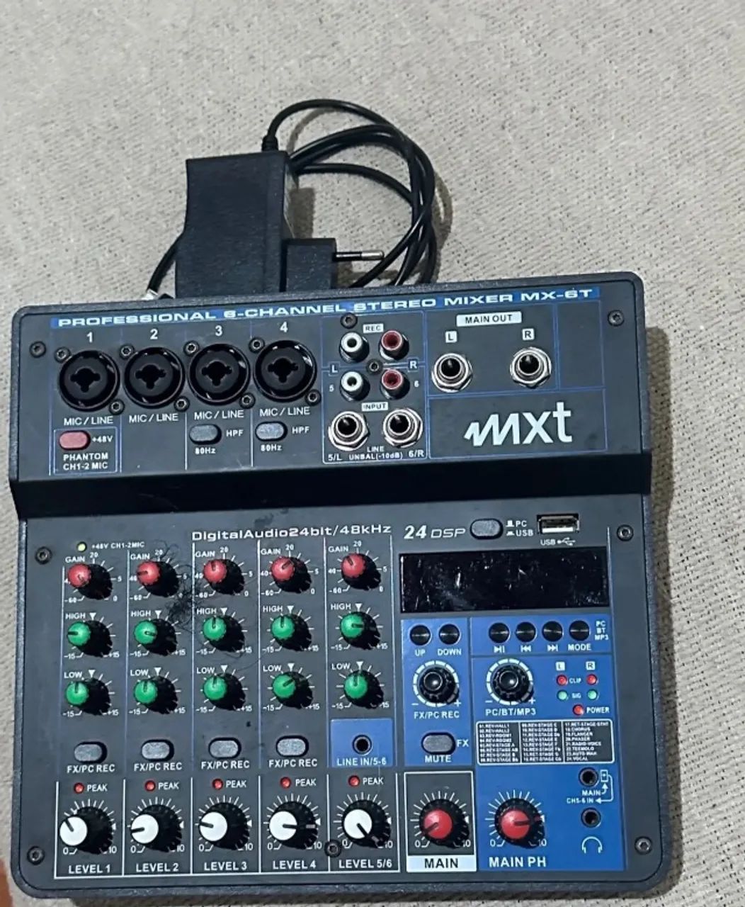 Mesa de Som MXT 4 Canais 