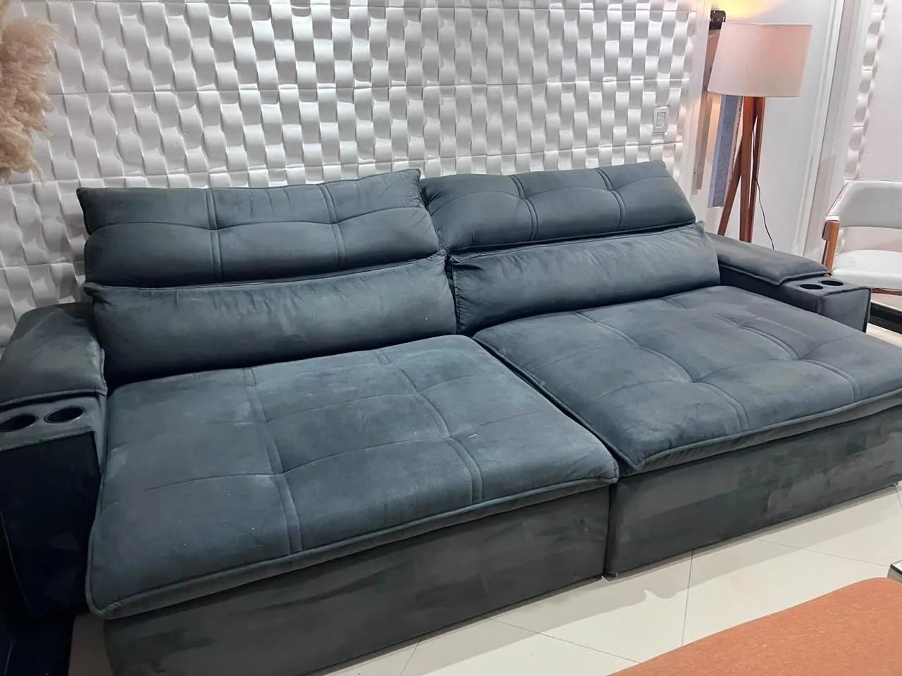 Sofá Retrátil e Reclinável semi novo - Foto 3
