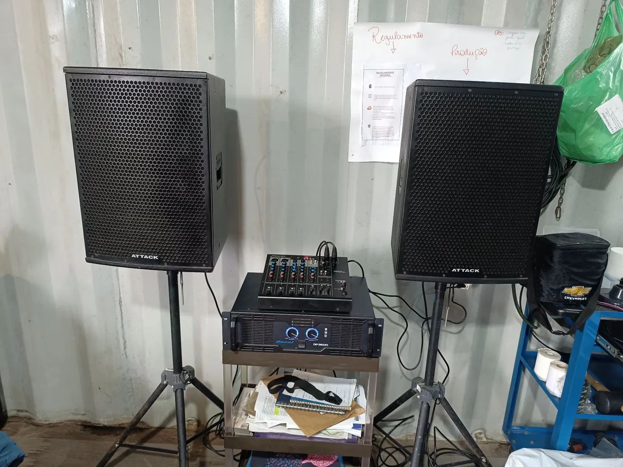 Som profissional completo , 2 CX , 2 tripes , 1 módulo, 1'mesa , 1 microfone  - Foto 3