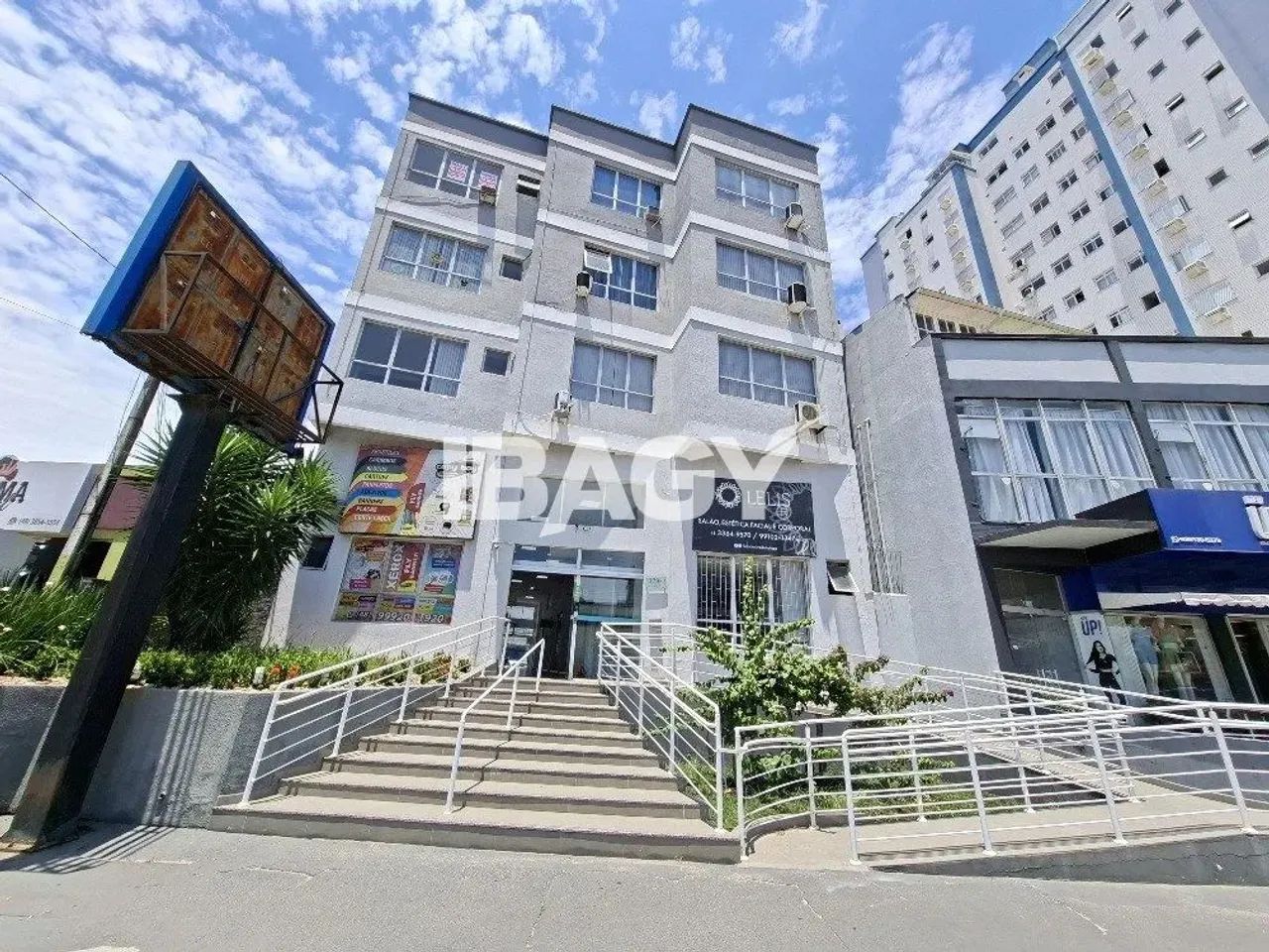 Oportunidade! Salas/Conjuntos em Estreito - Florianópolis