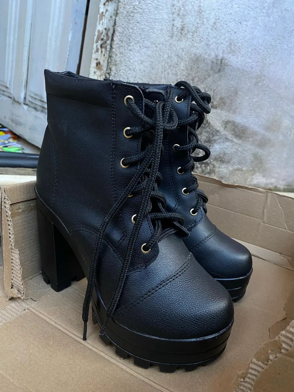 Bota Preta N 35