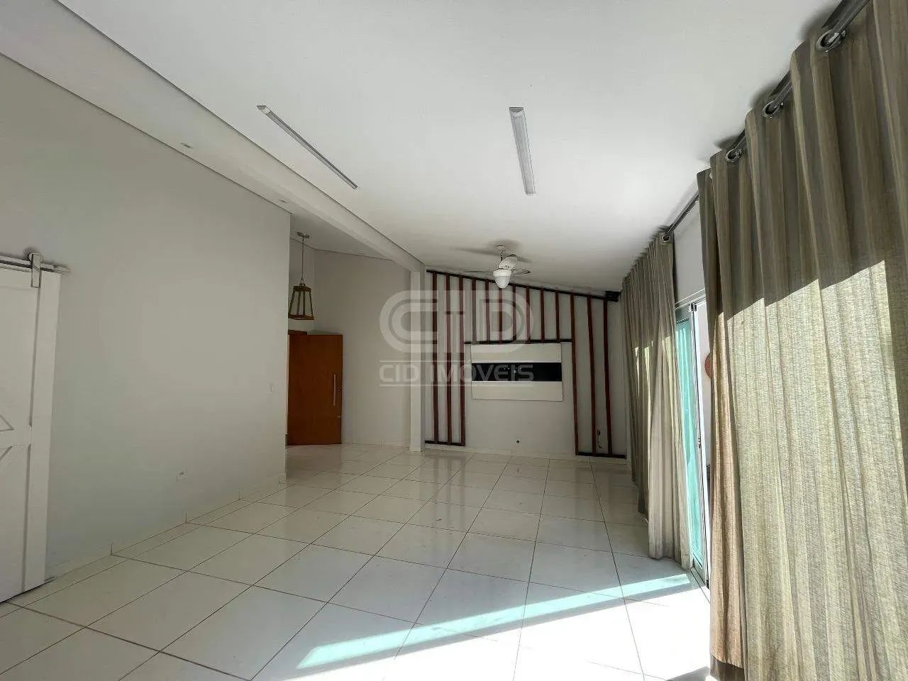 Casa com 3 Quartos no CPA lll - Foto 3