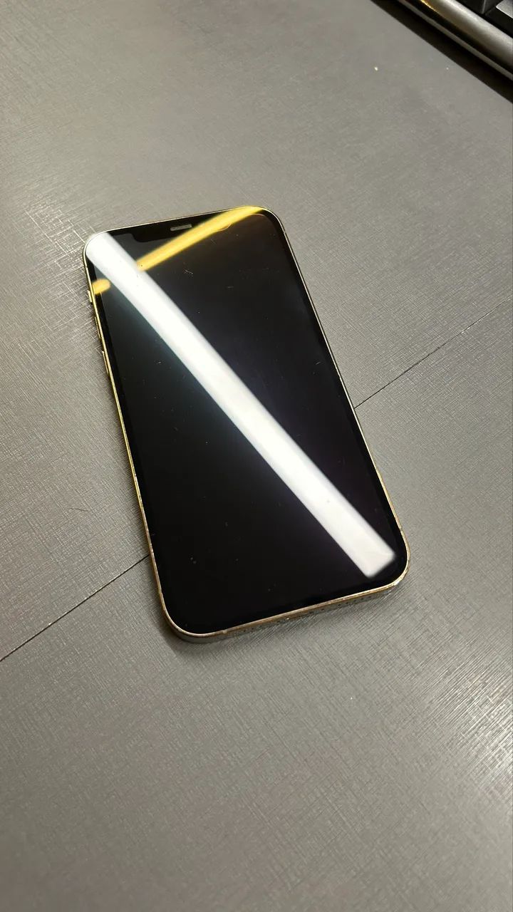 iPhone 12 Pro Dourado - 128 tb - Sem arranhões 