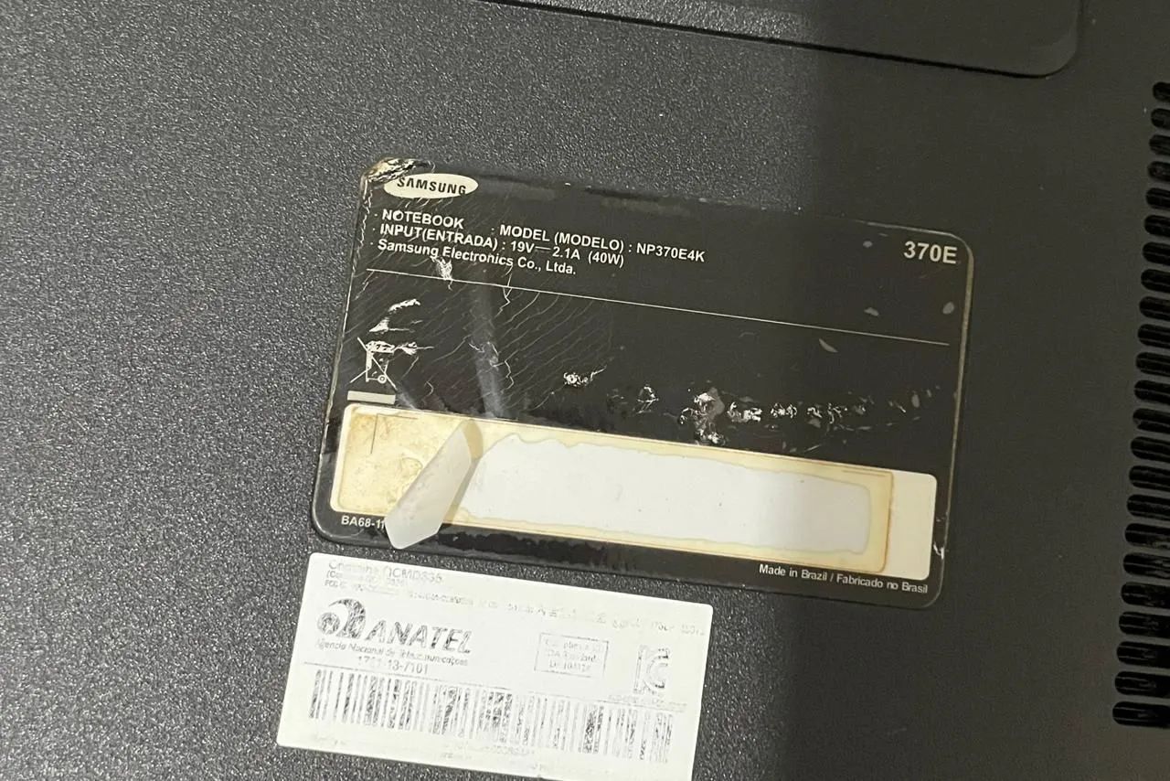 Vende-se Notebook para arrumar ou retirada de  peças  - Foto 3