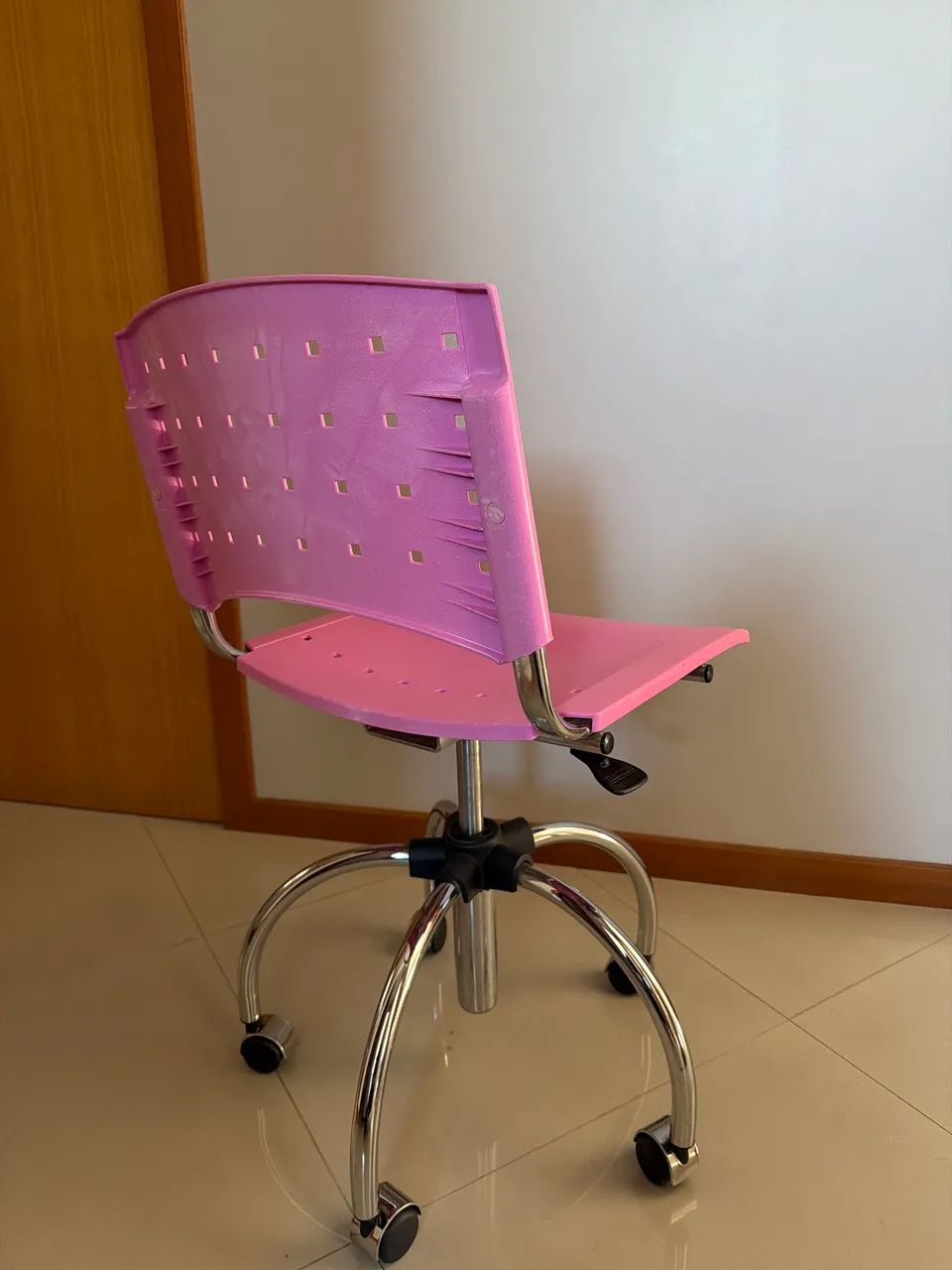 Cadeira de escritório rosa  - Foto 2