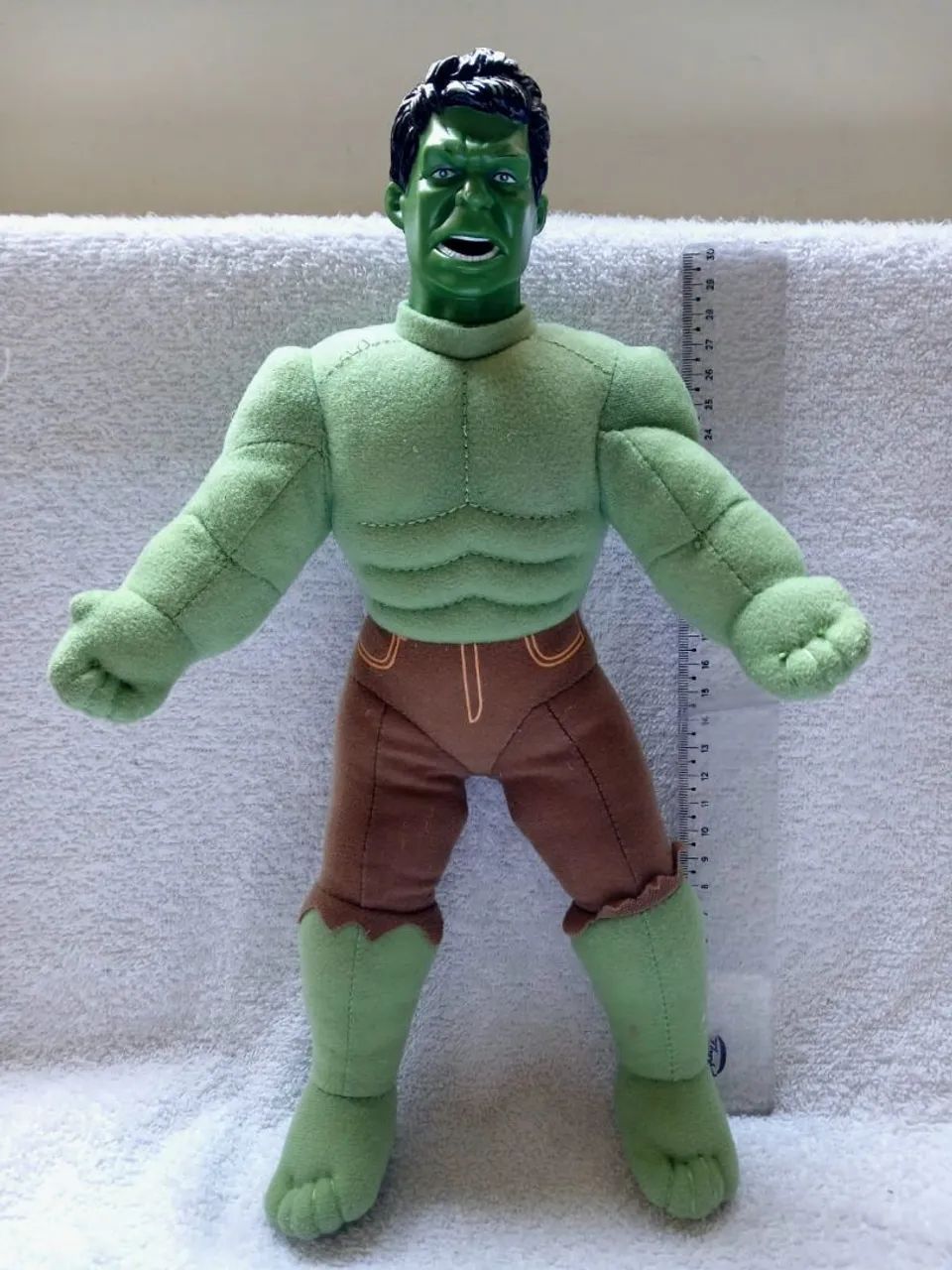 Boneco Incrível Hulk da Marvel Vinil e Pelúcia  - Foto 2