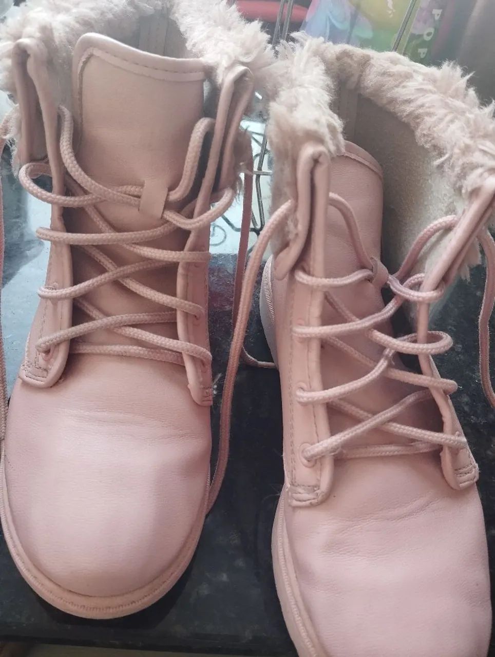 Vendo botas da marca Molekinha, tamanho 30