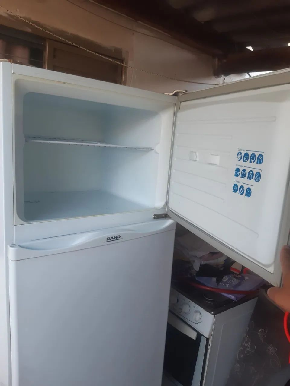 Geladeira simi nova, bem conservada funcionando perfeitamente! - Foto 3