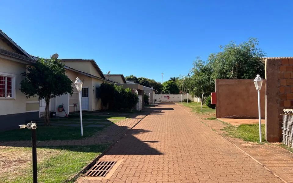Casa com 02 quartos e área de lazer em condomínio - Foto 2
