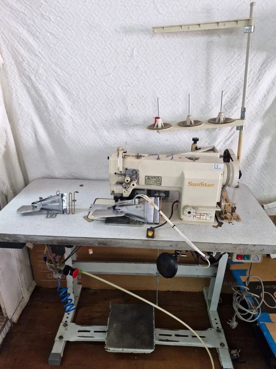Máquina de costura  - Foto 3