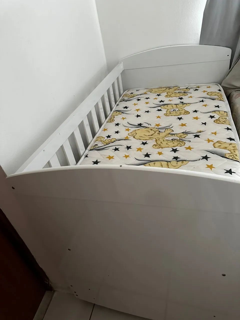Berço americano vira mini cama  - Foto 3