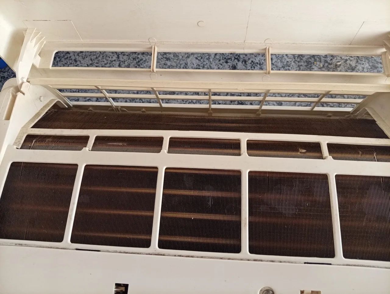 Split Midea 18000 BTUs  - Foto 4