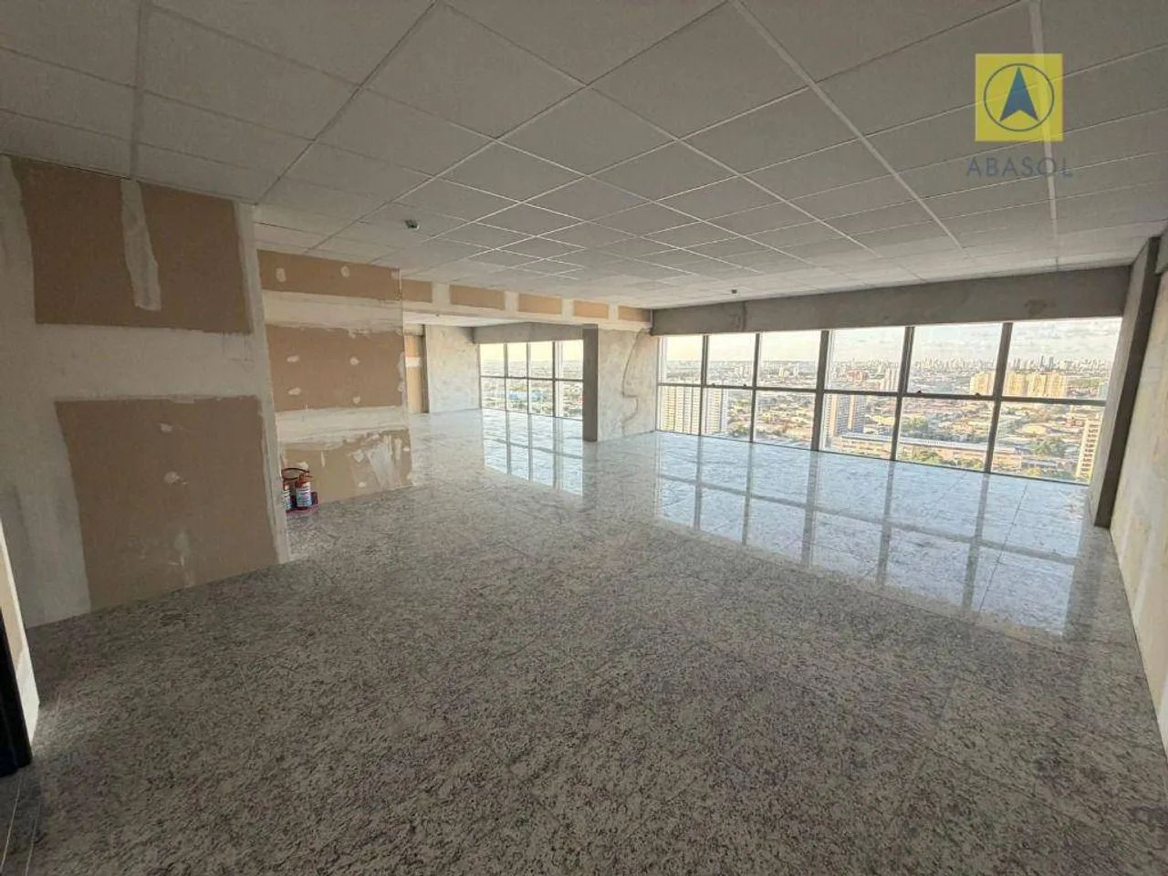 Grand Tower Shopping - Salas por R$75 a R$110 por m²