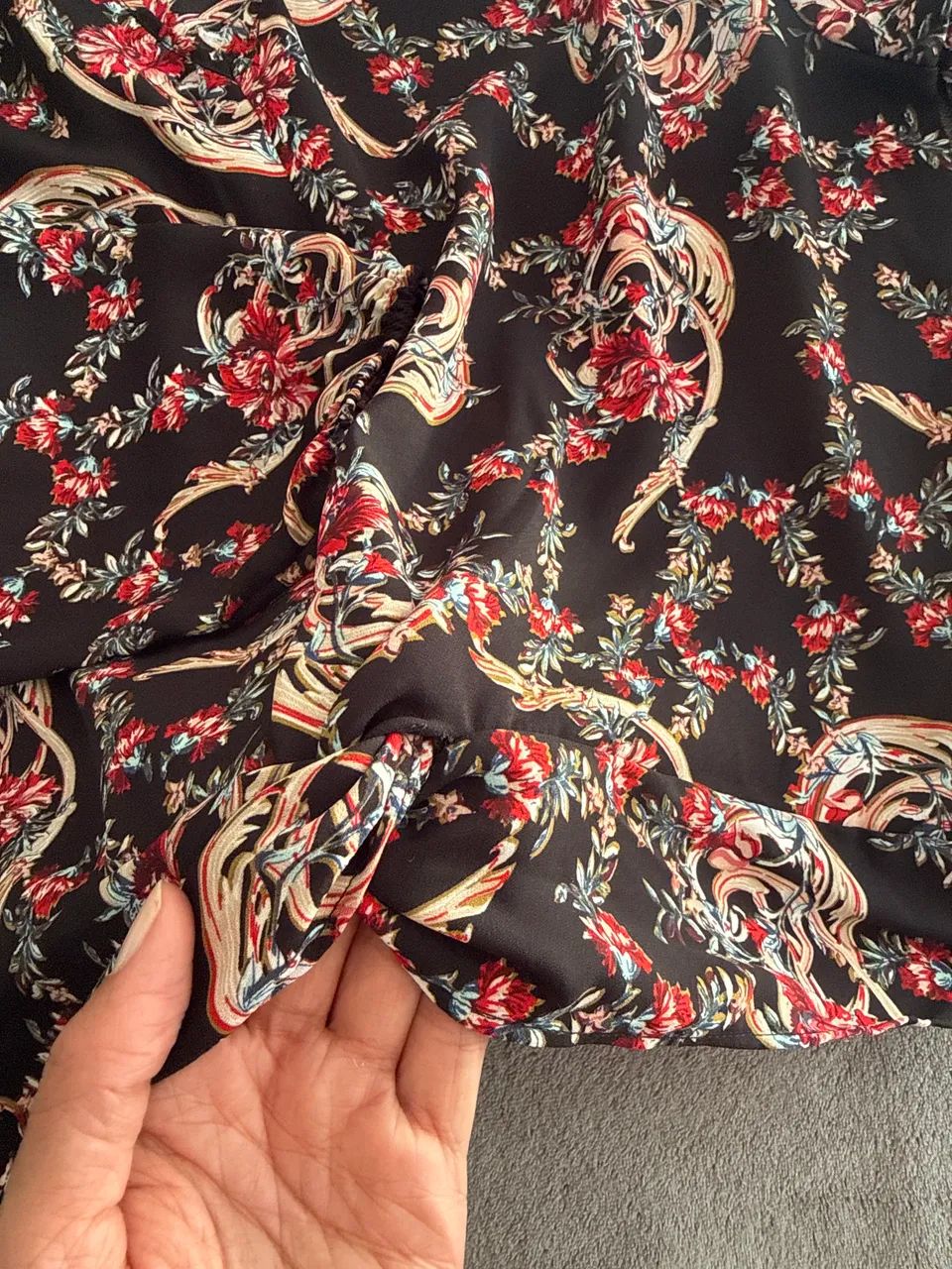 Blusa de manga longa tecido crepe - Foto 2