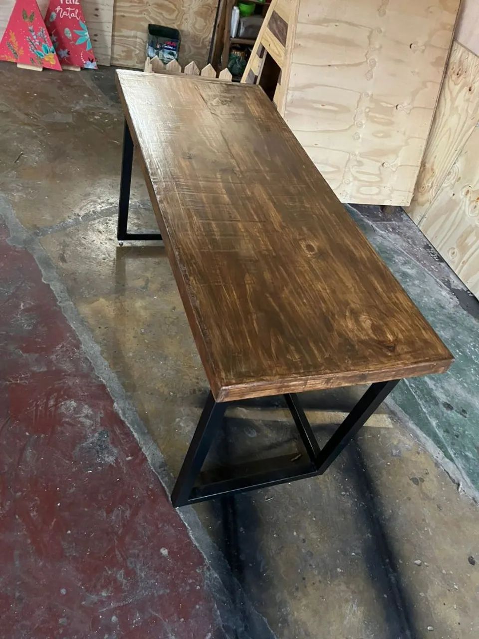 Mesa estilo industrial metal e madeira rústica sob medida  - Foto 3