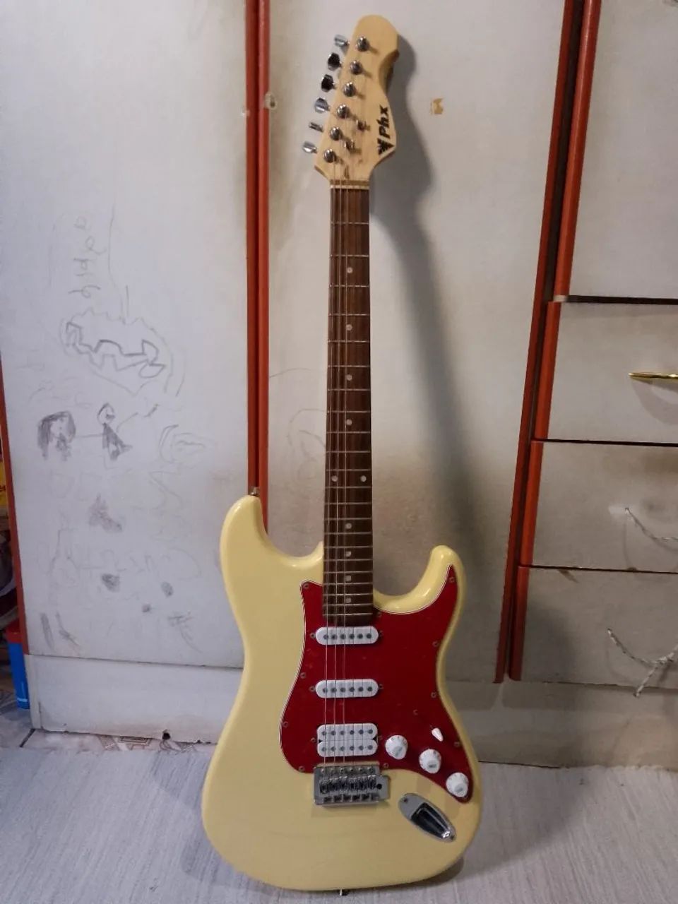 Guitarra Stratocaster PHX 