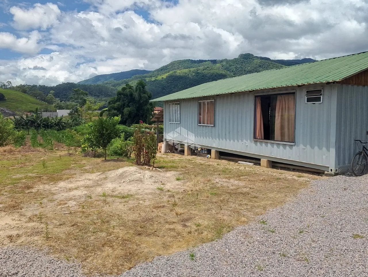 SÍTIO COM 2.686 M² E UMA CASA DE 2 QUARTOS EM CANELINHA SC, BAIRRO GALERA À VENDA. - Foto 4