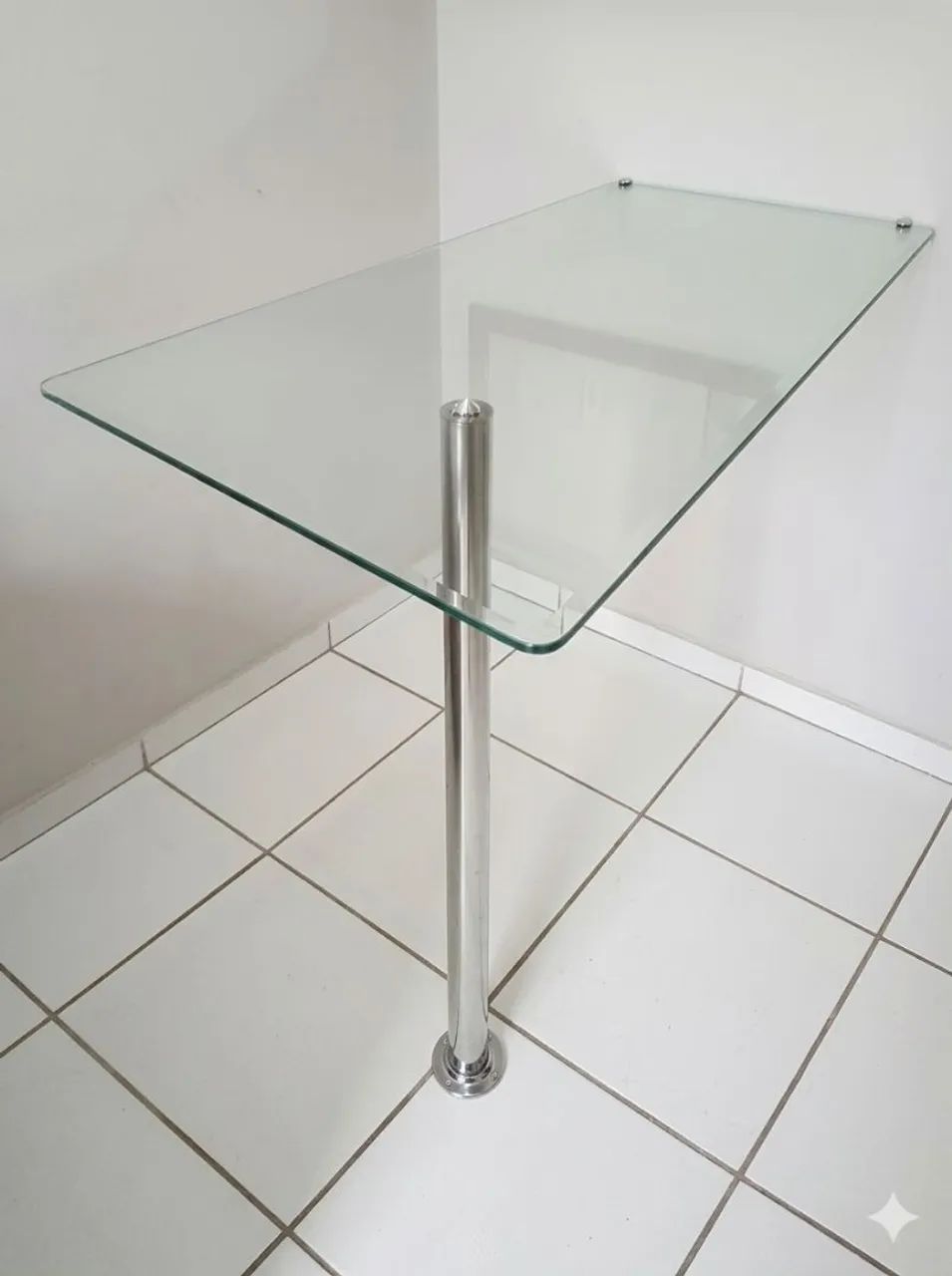 Mesa de vidro flutuante 