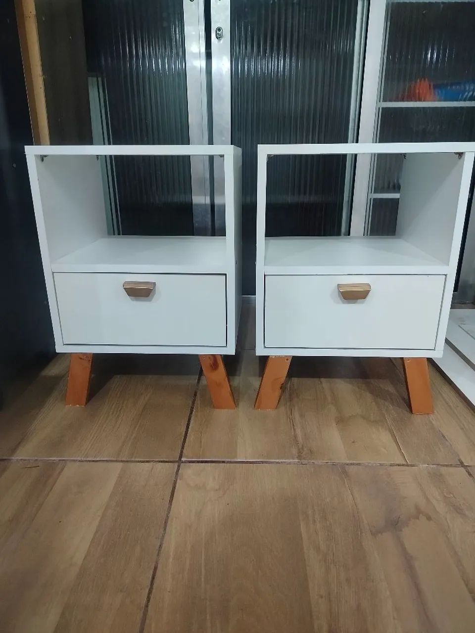 Criado mudo 
