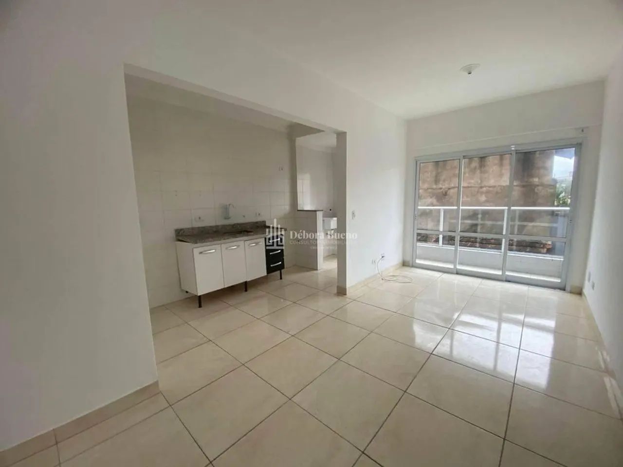 Em um bairro tranquilo, 2 dorm, sendo 1 suíte - Foto 2