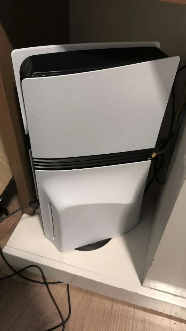 Ps5 pro com leitor e controle com upgrade de bateria. - Foto 2