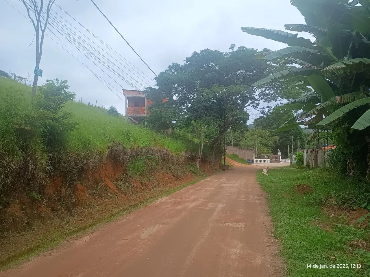 Vende-se excelente chácara 
