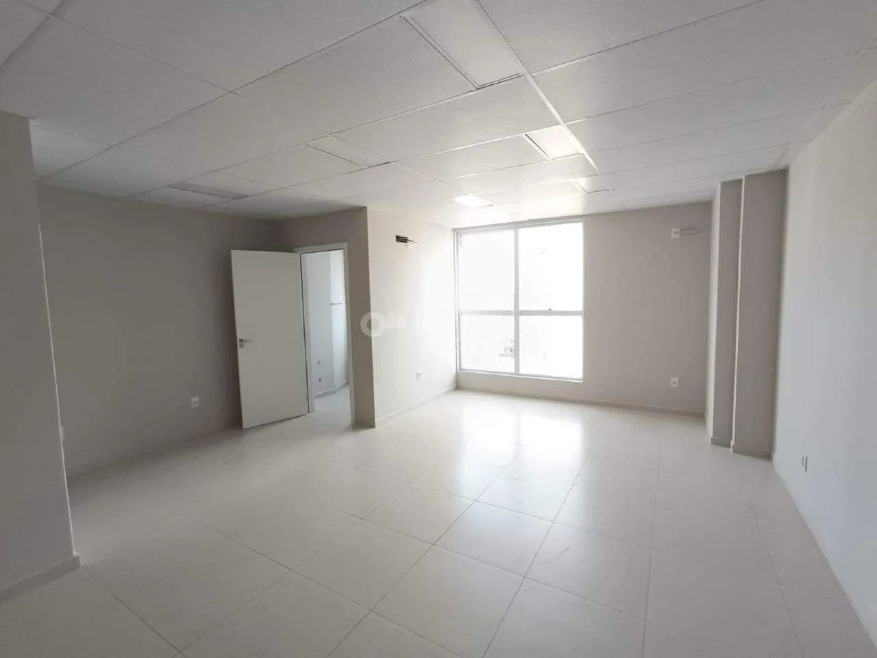 Sala para aluguel, 1 vaga, Centro - Tubarão/SC - Foto 2