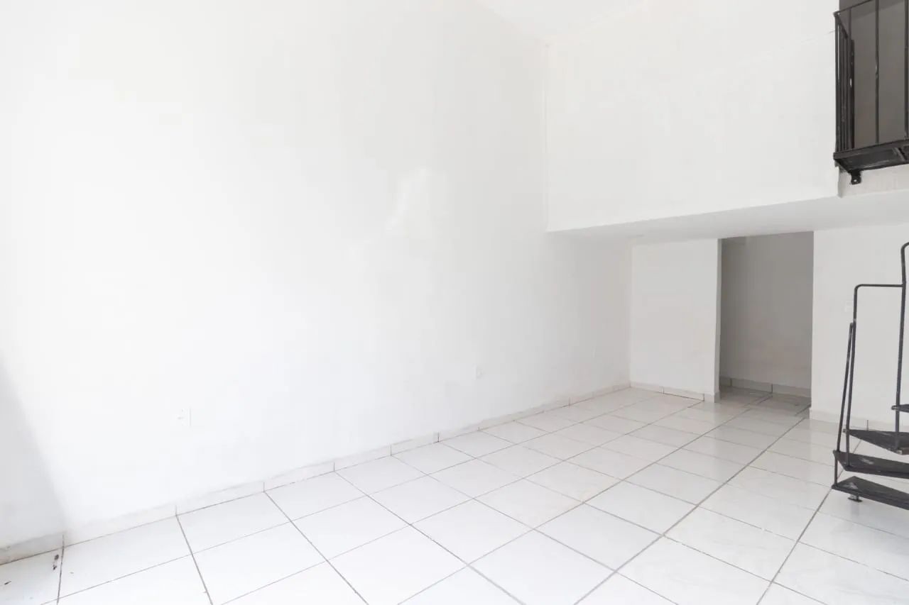Loja na Avenida Ede, 1052  31 m²