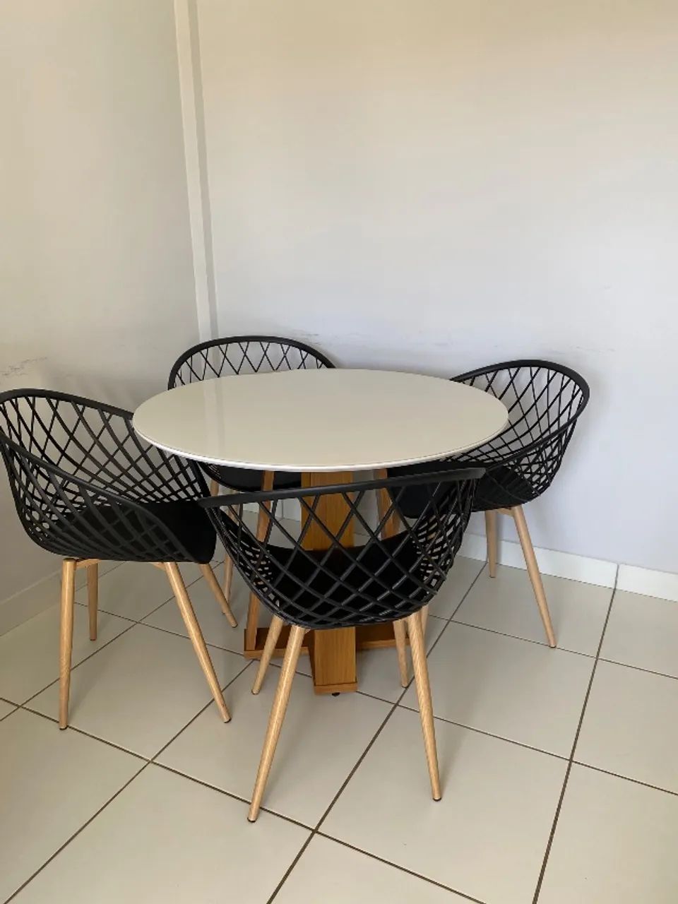 Mesa de jantar com 4 cadeiras Mobly - Foto 3