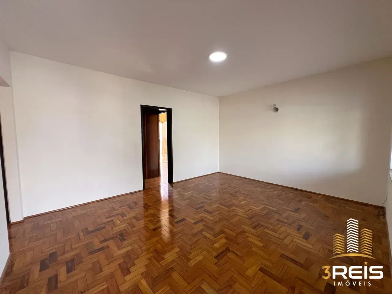 CASA TÉRREA COM 3 DORMITÓRIOS PRÓXIMA DO CENTRO EM SOCORRO - Foto 2