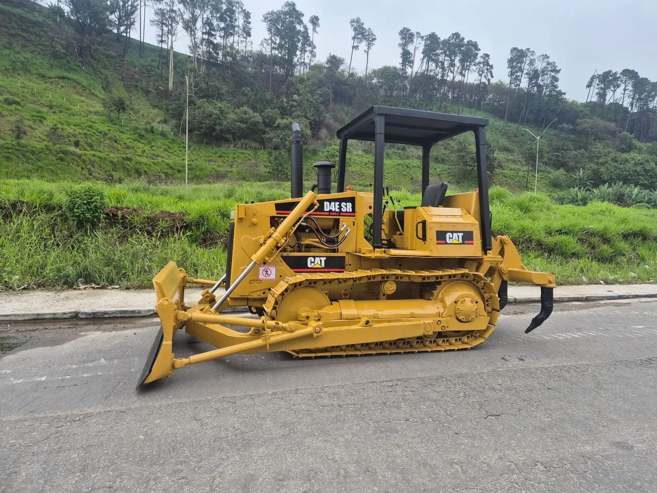 Trator de esteira D4E SR ano 1995 - Foto 4