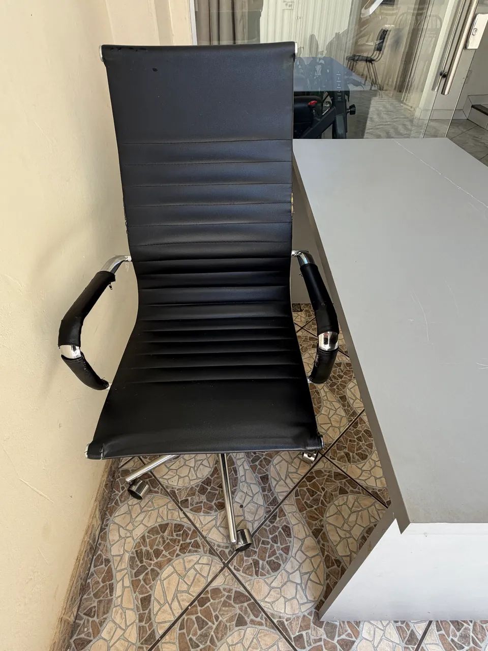 CADEIRA DIRETOR CROMADA